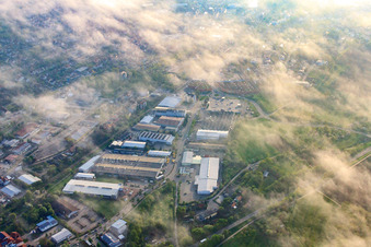 Vue aérienne de Piste de karting Bad Rappenau sous les nuages à Bad Rappenau dans le département Bade-Wurtemberg, Allemagne