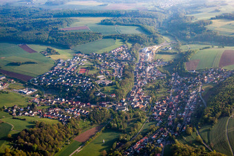 Vue aérienne de Arrondissement de Neckar-Odenwald à Billigheim dans le département Bade-Wurtemberg, Allemagne