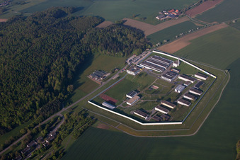 Photographie aérienne de Prison de l'établissement correctionnel Adelsheim dans le district de Leibenstadt à Adelsheim dans le département Bade-Wurtemberg, Allemagne