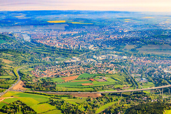 Vue aérienne de Sortie Würzburg / B19 de l'A3 à le quartier Heidingsfeld in Würzburg dans le département Bavière, Allemagne