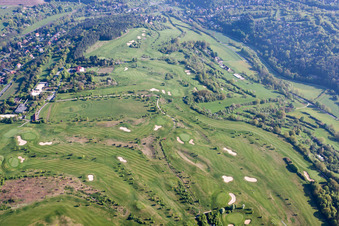 Vue aérienne de Club de golf Würzburg eV dans le quartier de Heidingsfeld à le quartier Heuchelhof in Würzburg dans le département Bavière, Allemagne