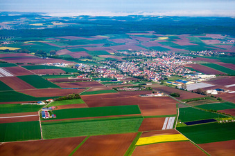 Vue aérienne de Unterpleichfeld dans le département Bavière, Allemagne