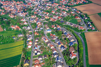 Vue aérienne de Sentier des vignobles à Schwanfeld dans le département Bavière, Allemagne