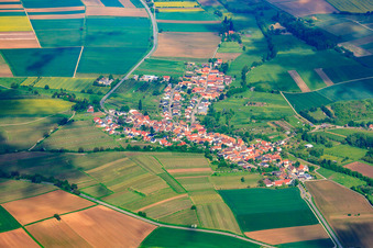 Photographie aérienne de Nuage au-dessus du village d'Erlenbachtal à Oberhausen dans le département Rhénanie-Palatinat, Allemagne