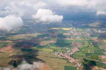 Oberhausen dans le département Rhénanie-Palatinat, Allemagne depuis l'avion