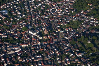Vue aérienne de Saint Cyriaque vu de l'ouest à Malsch dans le département Bade-Wurtemberg, Allemagne