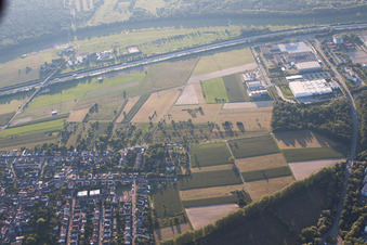 Quartier Bruchhausen in Ettlingen dans le département Bade-Wurtemberg, Allemagne vue d'en haut