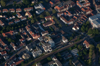 Ettlingen dans le département Bade-Wurtemberg, Allemagne du point de vue du drone
