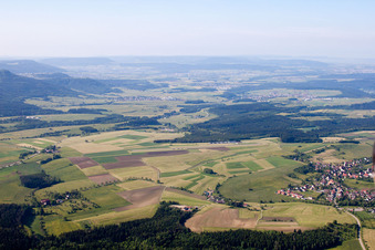 Vue aérienne de Rottweil, Aéroport ESDSZ à le quartier Zepfenhan in Rottweil dans le département Bade-Wurtemberg, Allemagne