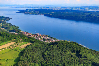 Vue aérienne de Ville au bord du lac d'Überlingen vue du nord-ouest à Sipplingen dans le département Bade-Wurtemberg, Allemagne