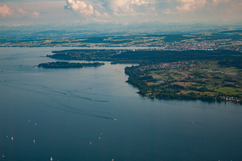 Vue aérienne de Île de Mainau à le quartier Litzelstetten in Konstanz dans le département Bade-Wurtemberg, Allemagne