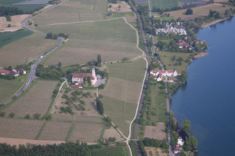 Vue aérienne de Complexe du château du lac de Constance-Château de Maurach à le quartier Seefelden in Uhldingen-Mühlhofen dans le département Bade-Wurtemberg, Allemagne