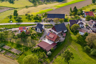 Vue aérienne de Dans le zinc à le quartier Taisersdorf in Owingen dans le département Bade-Wurtemberg, Allemagne
