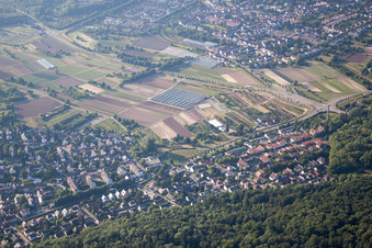 Vue d'oiseau de Quartier Wolfartsweier in Karlsruhe dans le département Bade-Wurtemberg, Allemagne