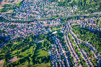 Vue aérienne de Du sud-ouest à le quartier Söllingen in Pfinztal dans le département Bade-Wurtemberg, Allemagne
