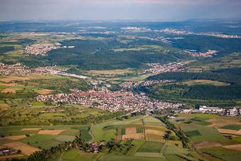 Vue oblique de Quartier Königsbach in Königsbach-Stein dans le département Bade-Wurtemberg, Allemagne