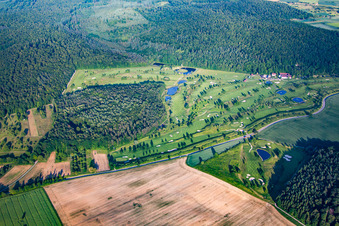 Vue aérienne de Terrain du parcours de golf du Golfclub Johannesthal à le quartier Wössingen in Walzbachtal dans le département Bade-Wurtemberg, Allemagne