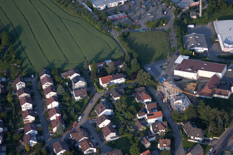 Vue aérienne de À Eichholz à le quartier Diedelsheim in Bretten dans le département Bade-Wurtemberg, Allemagne