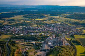 Vue aérienne de Quartier Wössingen in Walzbachtal dans le département Bade-Wurtemberg, Allemagne