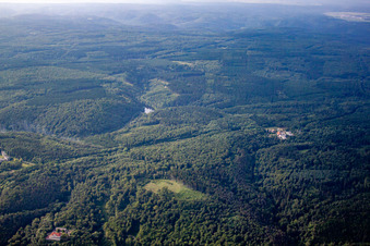 Vue aérienne de Oseterweg à le quartier Gernrode in Quedlinburg dans le département Saxe-Anhalt, Allemagne