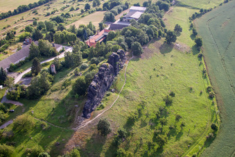 Vue aérienne de Massif rocheux et paysage de montagne Gegensteine du Teufelsmauer près de Ballenstedt dans le district de Rieder à Ballenstedt dans le département Saxe-Anhalt, Allemagne