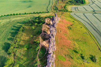 Vue aérienne de Goethestein au Gegensteine du Teufelsmauer (Köingstein) à le quartier Weddersleben in Thale dans le département Saxe-Anhalt, Allemagne