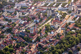 Vue aérienne de Église Notre-Dame à Halberstadt dans le département Saxe-Anhalt, Allemagne