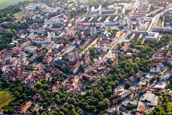 Vue aérienne de Place de la Cathédrale à Halberstadt dans le département Saxe-Anhalt, Allemagne