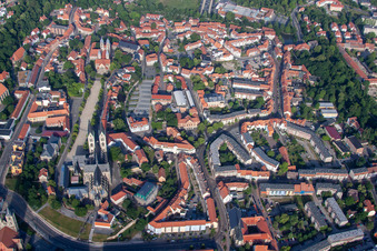 Vue aérienne de Vue de la ville de Halberstadt. La cathédrale est également visible sur la photo. à Halberstadt dans le département Saxe-Anhalt, Allemagne