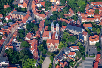 Vue aérienne de Église Notre-Dame vue de l'est à Halberstadt dans le département Saxe-Anhalt, Allemagne