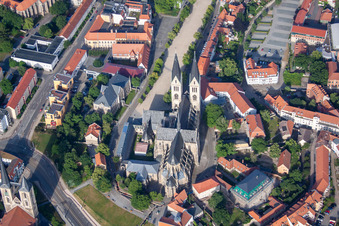 Vue aérienne de Vue de la ville de Halberstadt. La cathédrale est également visible sur la photo. à Halberstadt dans le département Saxe-Anhalt, Allemagne
