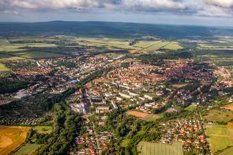 Vue aérienne de Du nord-est à Quedlinburg dans le département Saxe-Anhalt, Allemagne
