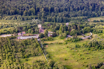 Photographie aérienne de Parc Roseburg à le quartier Rieder in Ballenstedt dans le département Saxe-Anhalt, Allemagne