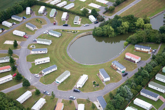 Vue aérienne de Emplacement de camping pour caravanes et tentes et emplacement pour tentes Top View Caravan Park à Ulrome à le quartier Ulrome in Driffield dans le département Angleterre, Vereinigtes Königreich