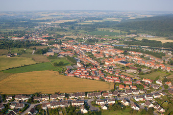 Vue aérienne de Watten dans le département Nord, France