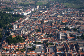 Vue aérienne de Saint-Omer dans le département Pas de Calais, France