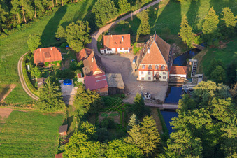 Photographie aérienne de Moulin à grains Bienwaldmühle sur la Lauter à Scheibenhardt dans le département Rhénanie-Palatinat, Allemagne