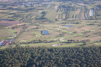 Vue oblique de Club de golf Urloffen à le quartier Urloffen in Appenweier dans le département Bade-Wurtemberg, Allemagne