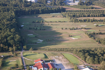 Vue d'oiseau de Club de golf Urloffen à le quartier Urloffen in Appenweier dans le département Bade-Wurtemberg, Allemagne