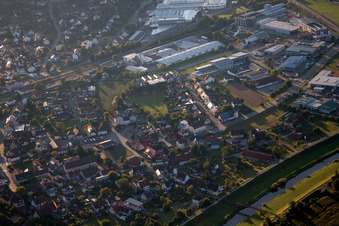 Photographie aérienne de Zone riveraine de la Kinzig - cours de la rivière à Biberach dans le département Bade-Wurtemberg, Allemagne