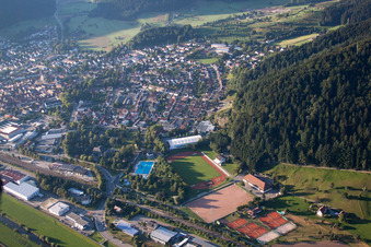Haslach im Kinzigtal dans le département Bade-Wurtemberg, Allemagne vue du ciel