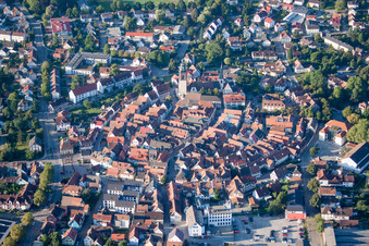Photographie aérienne de Quartier de la vieille ville et centre-ville à Haslach im Kinzigtal dans le département Bade-Wurtemberg, Allemagne