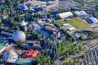 Vue aérienne de Eurosat - CanCan Coaster à Europapark Rust depuis l'est à Rust dans le département Bade-Wurtemberg, Allemagne