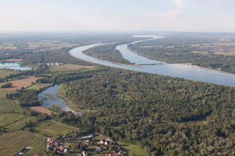 Vue aérienne de Daubensand dans le département Bas Rhin, France