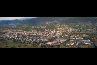 Vue aérienne de De l'ouest à Bühl dans le département Bade-Wurtemberg, Allemagne