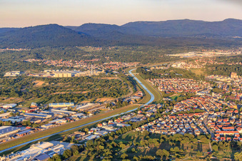 Vue aérienne de Le Murg à Kuppenheim à Kuppenheim dans le département Bade-Wurtemberg, Allemagne