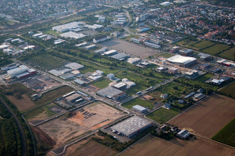 Vue aérienne de Parc du State Garden Show à Ebenberg à le quartier Queichheim in Landau in der Pfalz dans le département Rhénanie-Palatinat, Allemagne
