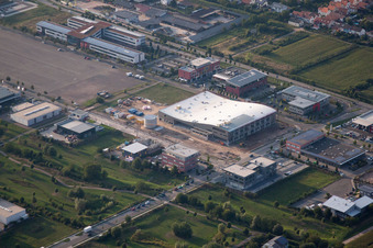Vue aérienne de Parc du State Garden Show à Ebenberg à le quartier Queichheim in Landau in der Pfalz dans le département Rhénanie-Palatinat, Allemagne