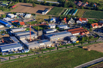 Vue oblique de Nouveau bâtiment pour les pompiers volontaires Rülzheim à Rülzheim dans le département Rhénanie-Palatinat, Allemagne