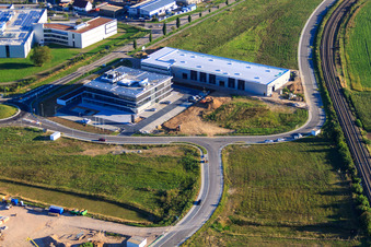 Vue oblique de Nouveau bâtiment d'ITK Engineering GmbH à Rülzheim dans le département Rhénanie-Palatinat, Allemagne